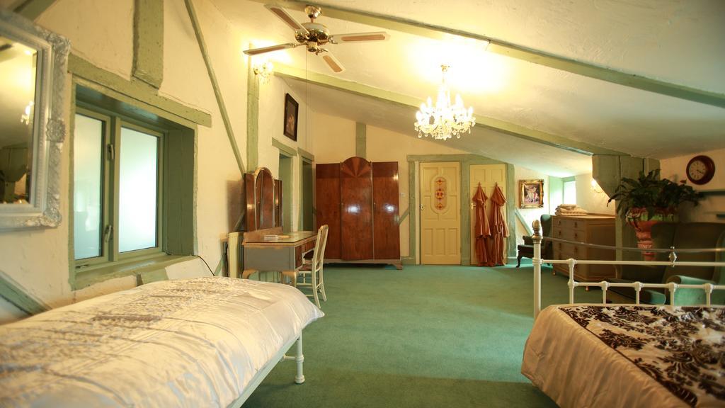 The Edge Accommodation Huddersfield Phòng bức ảnh